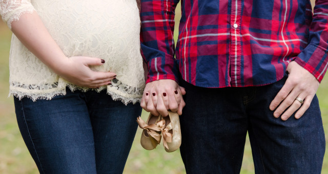 Maternity Photography | Middletown, DE | The B Family